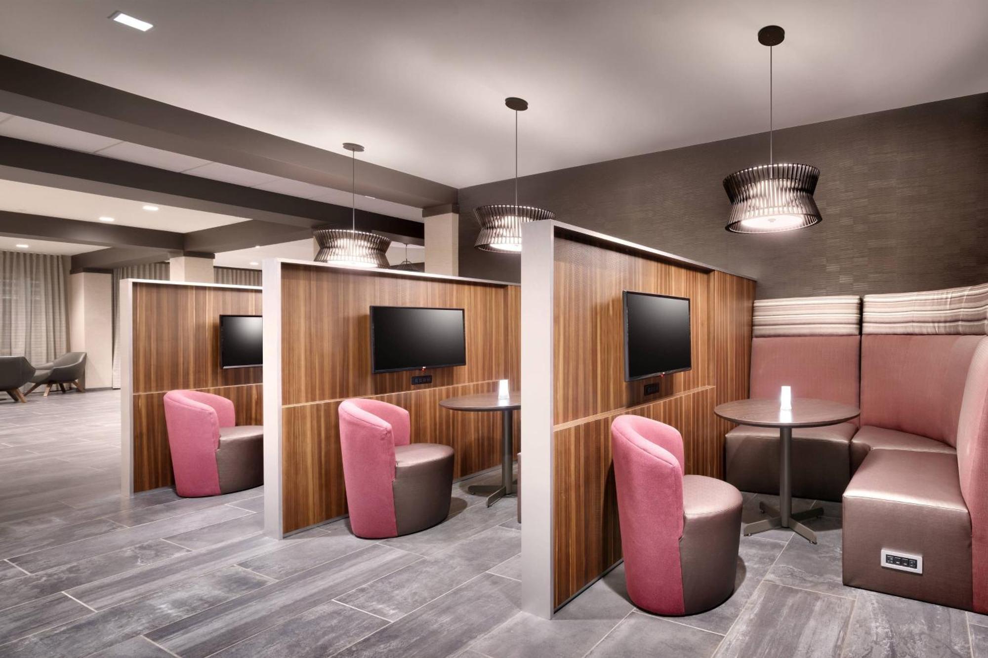 Courtyard By Marriott Atlanta Duluth Downtown Exterior foto