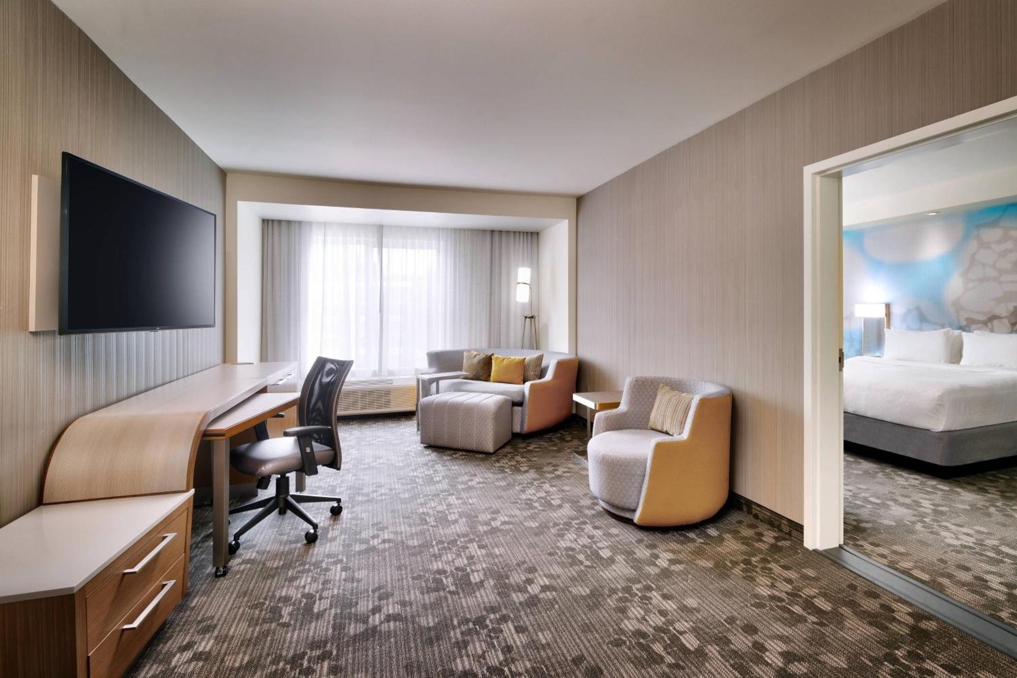 Courtyard By Marriott Atlanta Duluth Downtown Exterior foto