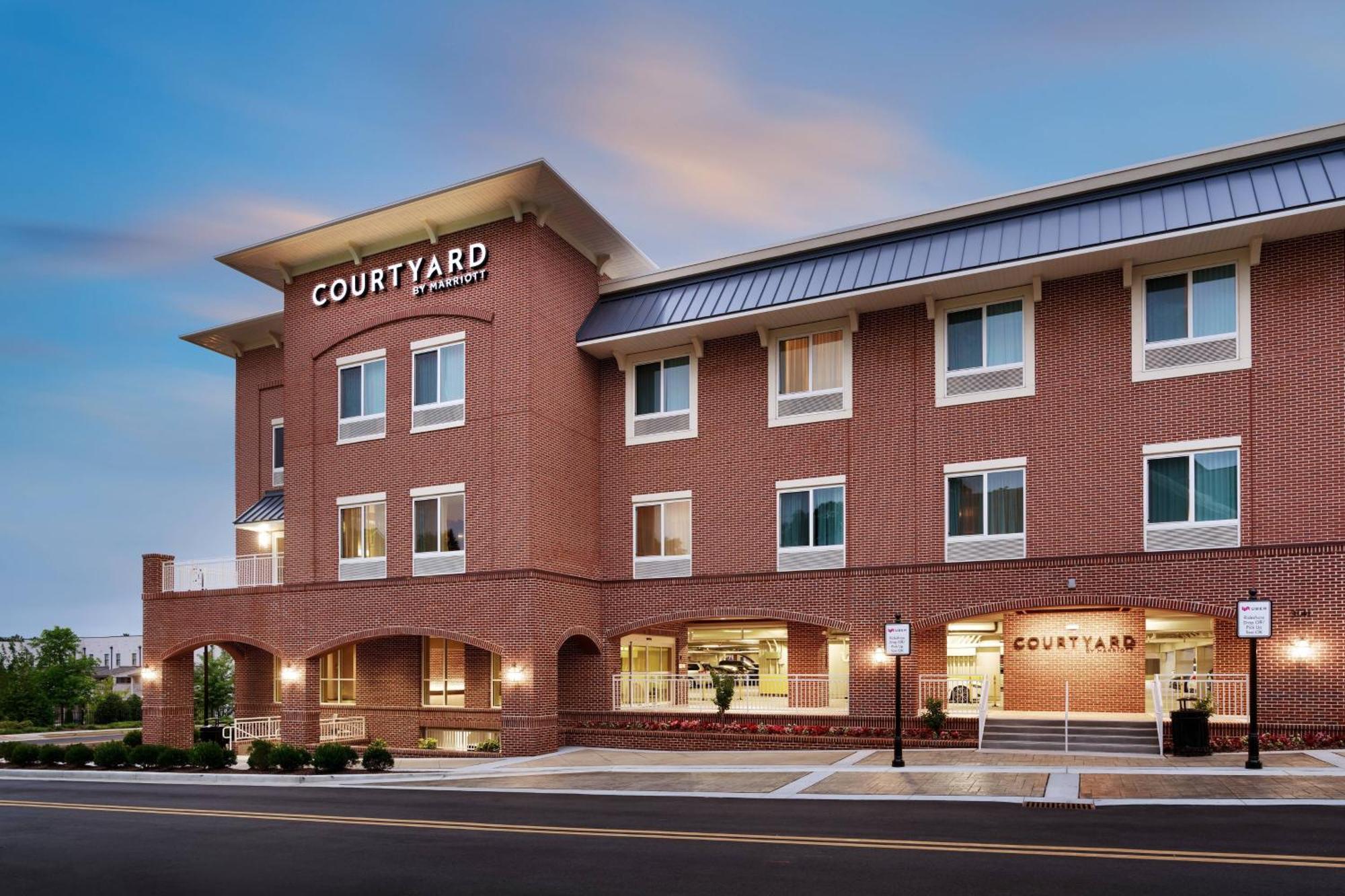 Courtyard By Marriott Atlanta Duluth Downtown Exterior foto